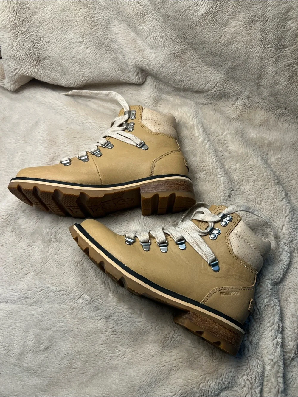Sorel Lennox Hiker waterproof boots size 7.5